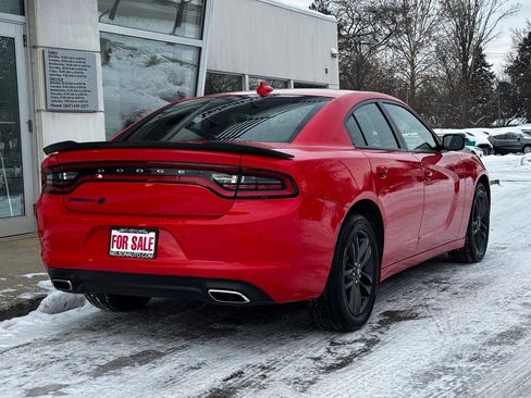Used 2019 Dodge Charger SXT w/ Plus Group image 4