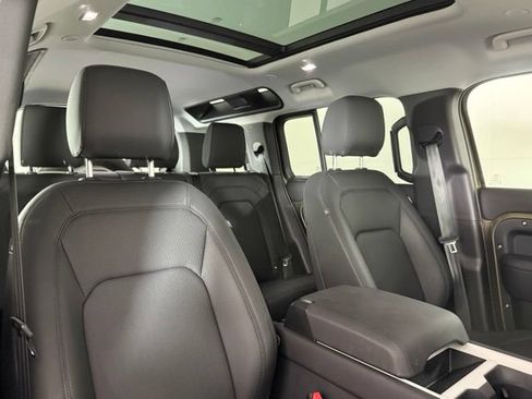 Certified 2025 Land Rover Defender 110 S AWD/4WD image 32