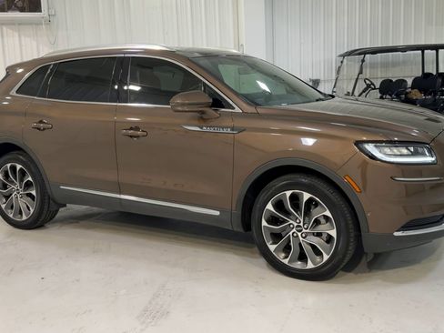 Used 2022 Lincoln Nautilus Reserve w/ Equipment Group 201A image 3