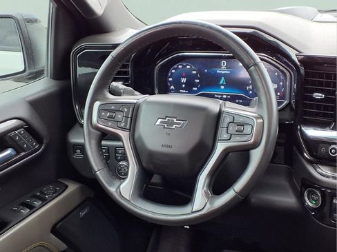 Used 2023 Chevrolet Silverado 1500 ZR2 w/ Technology Package AWD/4WD image 13