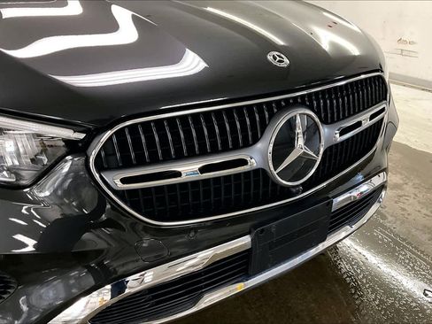 Used 2026 Mercedes-Benz GLC 300 4MATIC image 31