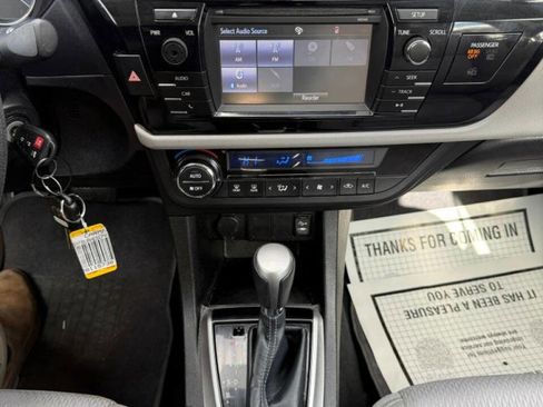 Used 2014 Toyota Corolla LE image 15