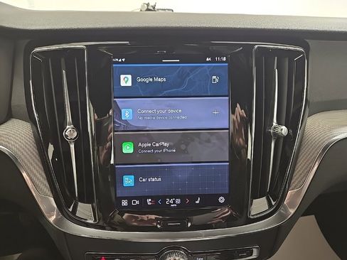 Used 2024 Volvo S60 B5 Plus image 16