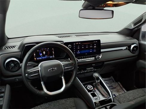 Used 2023 Chevrolet Colorado Z71 w/ Z71 Convenience Package 2 image 9