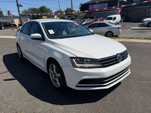 Used 2017 Volkswagen Jetta S FWD image 2