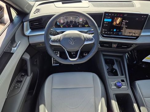 New 2026 Volkswagen Tiguan SE R-Line FWD image 14