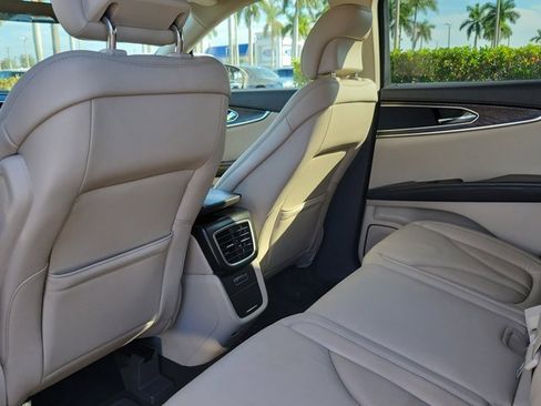 Used 2019 Lincoln Nautilus Select image 14