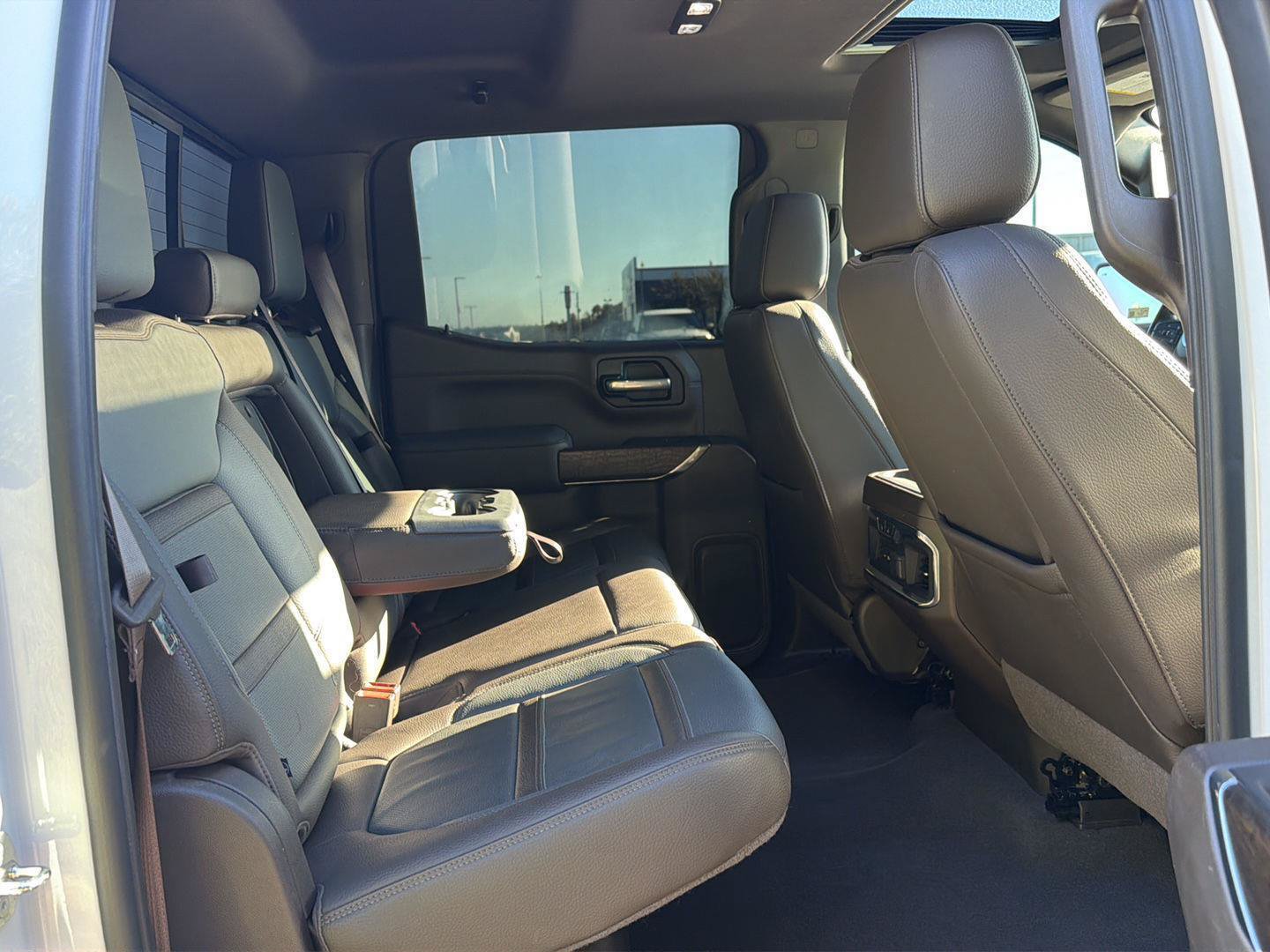 Used 2021 GMC Sierra 1500 Denali w/ Denali Ultimate Package AWD/4WD image 12