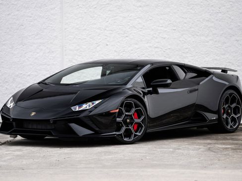Used 2023 Lamborghini Huracan Tecnica image 1