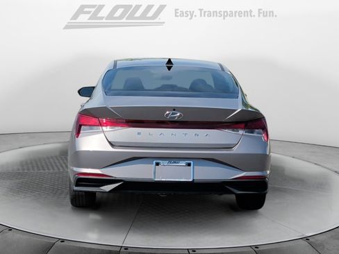 Used 2023 Hyundai Elantra SEL w/ Convenience Package image 6