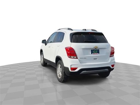 Certified 2022 Chevrolet Trax LT w/ LT Convenience Package image 7