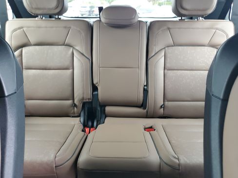 New 2025 Lincoln Navigator L Black Label image 32