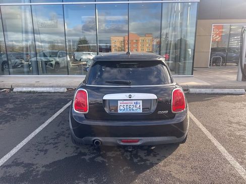 Used 2015 MINI Cooper 2-Door Hardtop image 2