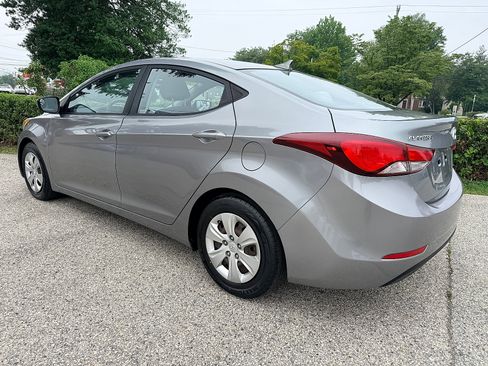 Used 2016 Hyundai Elantra SE FWD image 7