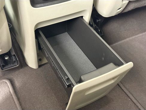 Used 2018 GMC Acadia Denali w/ Technology Package image 42