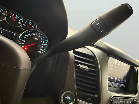 Used 2018 Chevrolet Tahoe LT w/ Luxury Package RWD image 24