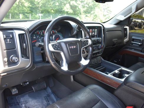 Used 2018 GMC Sierra 1500 SLT w/ Enhanced Driver Alert Package RWD image 10