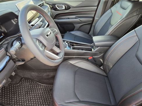 New 2026 Jeep Compass Trailhawk w/ Sun, Sound & Navigation Group image 8