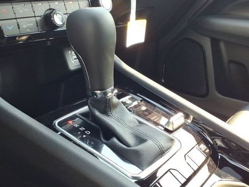 New 2026 Jeep Compass Latitude AWD/4WD image 9