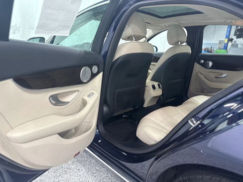 Used 2019 Mercedes-Benz C 300 C 300 4MATIC Sedan 4D image 32