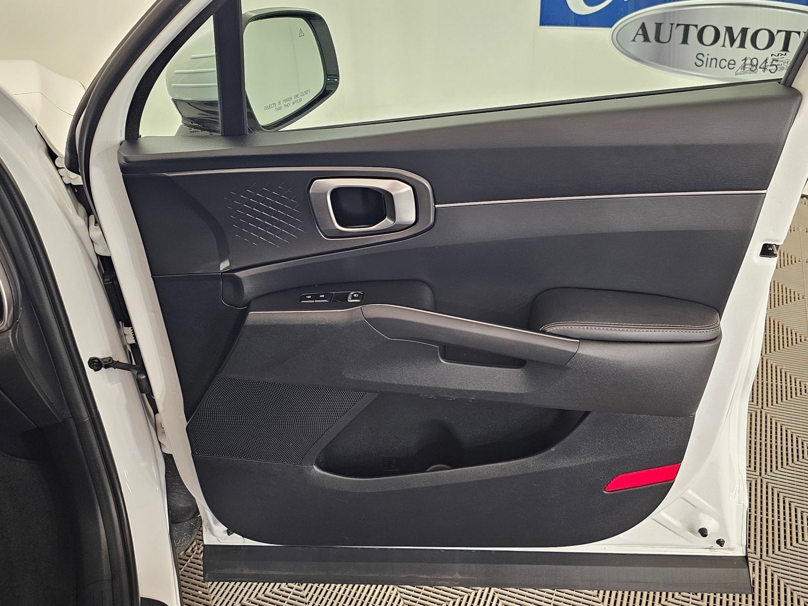 Used 2024 Kia Sorento S w/ Panoramic Sunroof Package FWD image 31