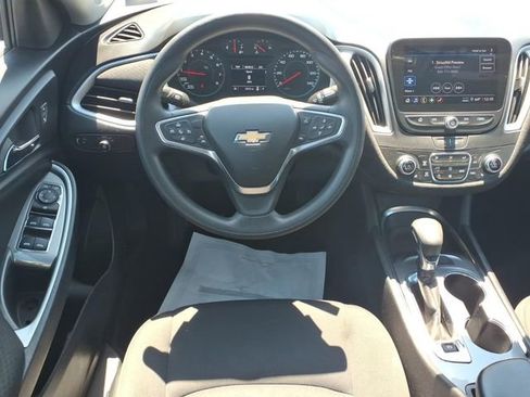 Used 2023 Chevrolet Malibu LT FWD image 4