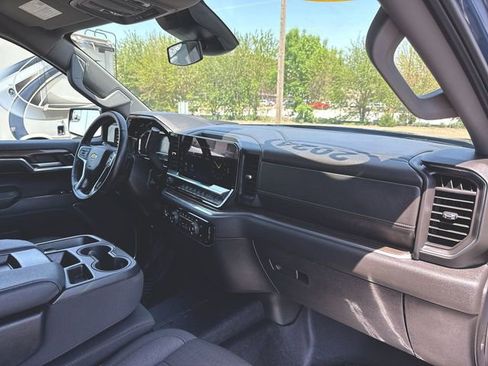 Used 2024 Chevrolet Silverado 1500 LT AWD/4WD image 28