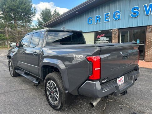 Used 2025 Toyota Tacoma TRD Sport image 9