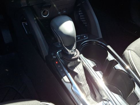 Used 2026 Chevrolet TrailBlazer LT w/ LT Cold Weather Package FWD image 15