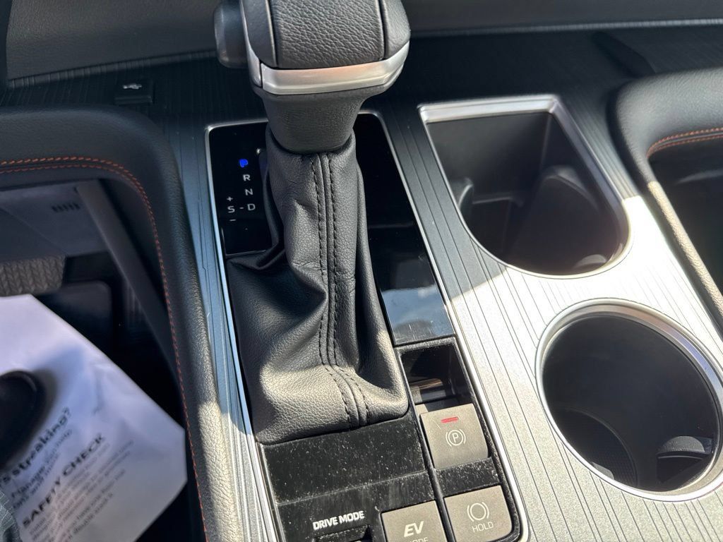 Certified 2023 Toyota Sienna XSE FWD image 16