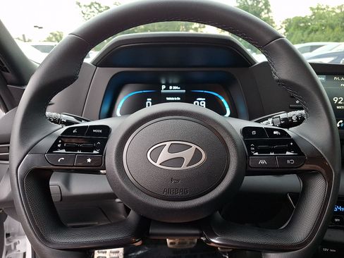 Used 2026 Hyundai Elantra Sport FWD image 19