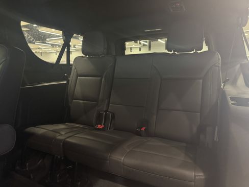 Used 2022 Chevrolet Suburban Z71 w/ Z71 Off-Road Package image 14