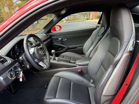 Used 2024 Porsche 718 Cayman image 15