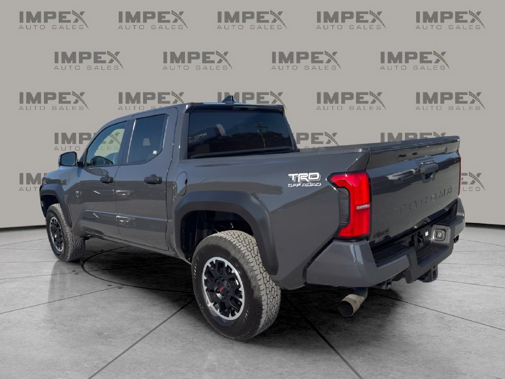 Used 2026 Toyota Tacoma TRD Off-Road AWD/4WD image 3