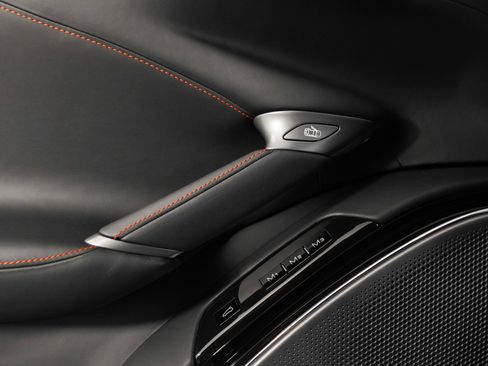 Certified 2022 Ferrari Roma RWD image 18