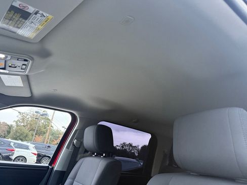 Used 2022 Toyota Tundra SR5 w/ SR5 Convenience Package image 16