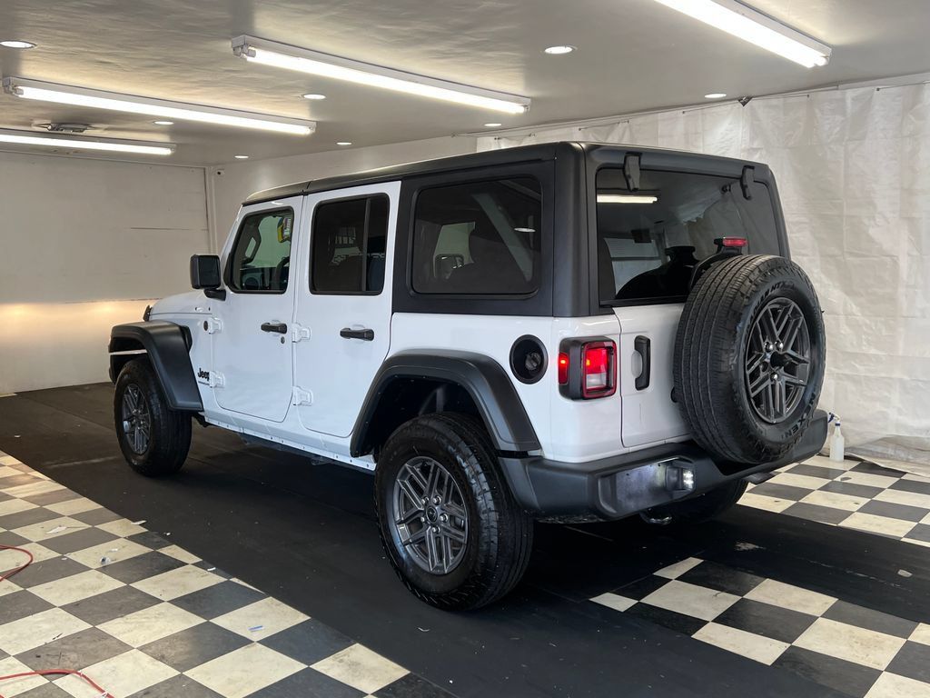 Used 2025 Jeep Wrangler Unlimited Sport AWD/4WD image 9
