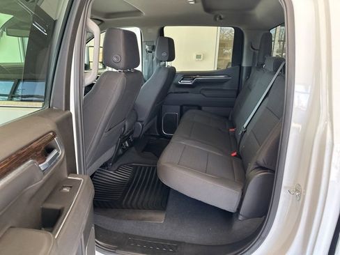 Used 2022 GMC Sierra 1500 SLE image 15
