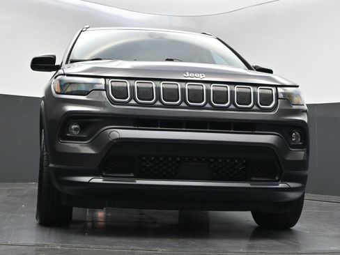 Used 2022 Jeep Compass Latitude AWD/4WD image 36