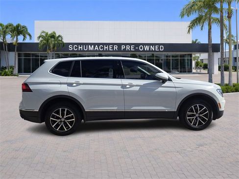 Certified 2021 Volkswagen Tiguan SE image 8