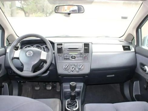 Used 2009 Nissan Versa 1.8 S FWD image 9