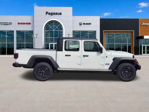 New 2026 Jeep Gladiator Sport AWD/4WD image 7