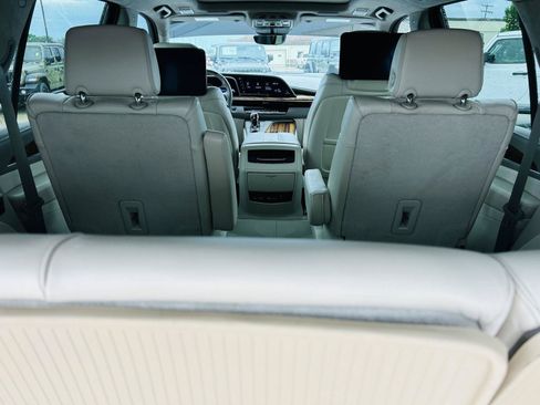 Used 2024 Cadillac Escalade Sport Platinum AWD/4WD image 38