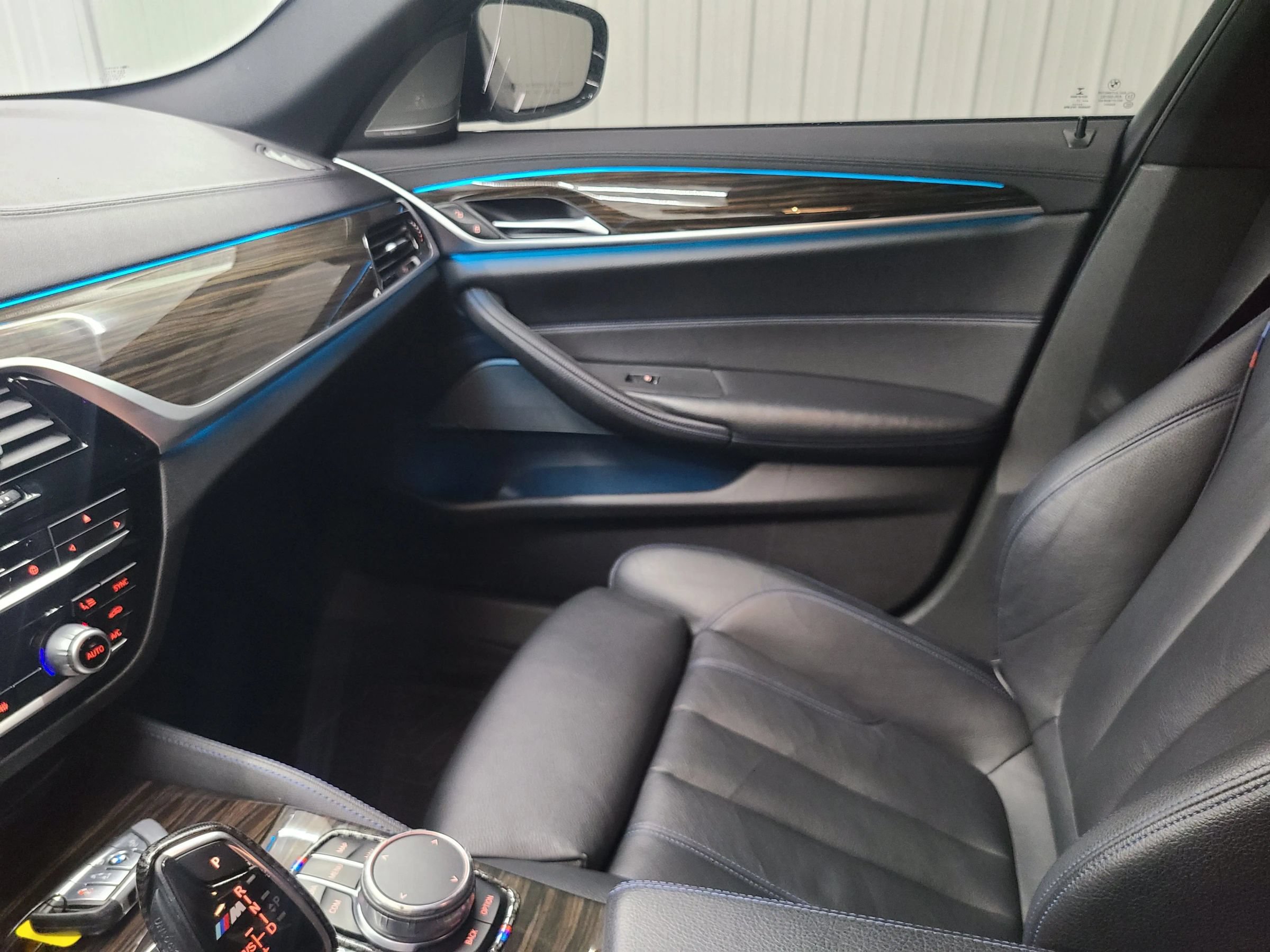 Used 2018 BMW 540i xDrive AWD/4WD image 24