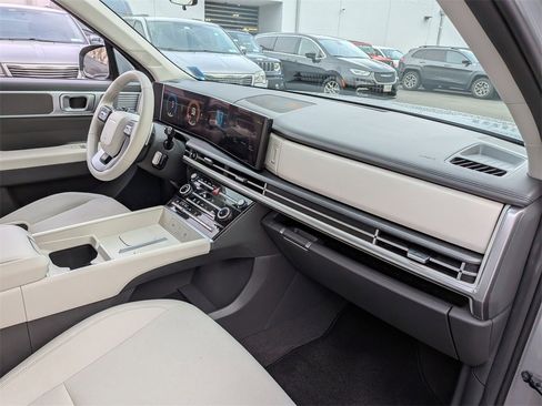 Used 2024 Hyundai Santa Fe SE image 26