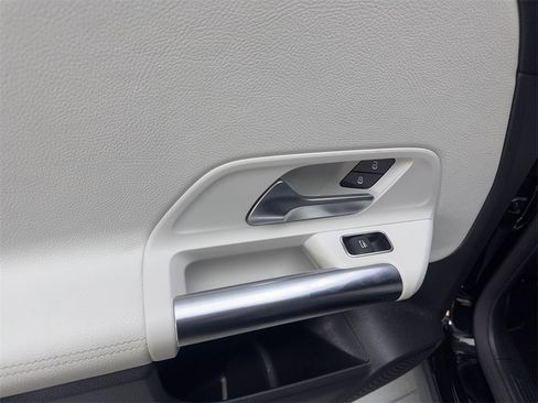 Used 2022 Mercedes-Benz GLA 35 AMG 4MATIC image 37