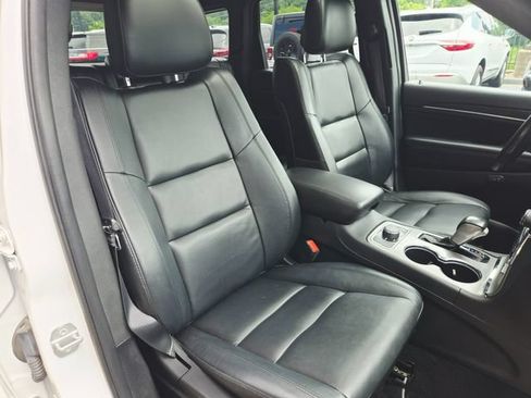 Used 2021 Jeep Grand Cherokee Limited AWD/4WD image 19