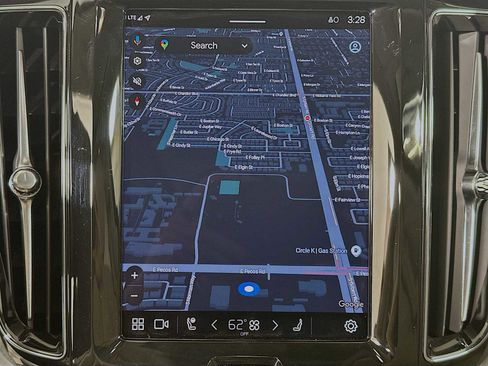 Certified 2025 Volvo XC60 B5 Plus w/ Protection Package Premier image 14