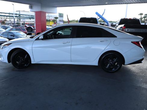 Used 2021 Hyundai Elantra SEL FWD image 10