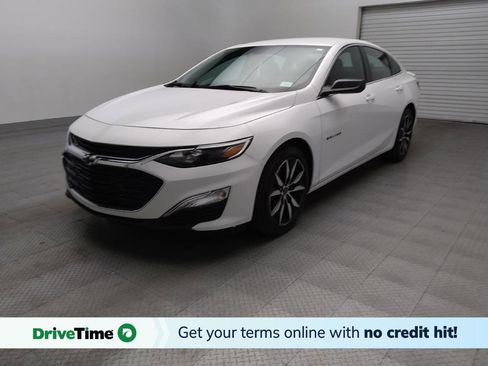 Used 2025 Chevrolet Malibu RS FWD image 1